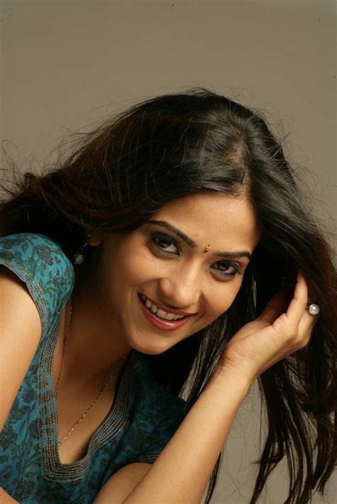 Celebrity Gossip Tamil Actress Aditi Sharma Shocking Unseen Tamil