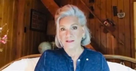 58 Year Old Canadian Anchor Fired For Gray Hair Netizens Post Selfies