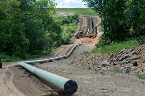 costs  proposed natural gas pipelines  outweigh benefits crains