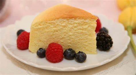 Jiggly Fluffy Japanese Cheesecake