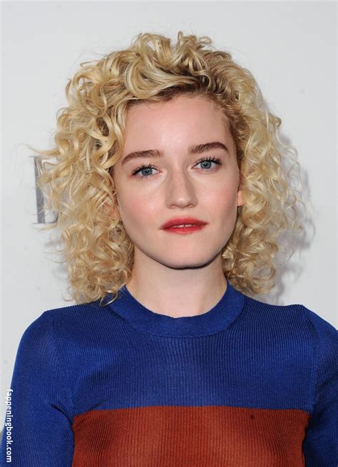 Julia Garner Nude Sexy The Fappening Uncensored Photo