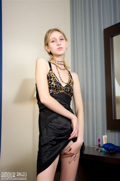 classy blonde model erotica boobs photos free hot teens