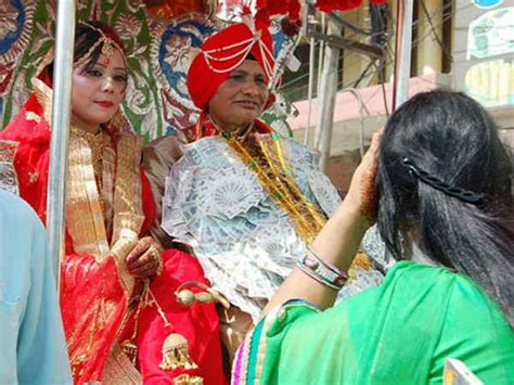 A Female Officer With The Punjab Police Marries Her Same
