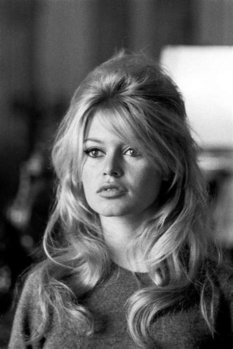 Brigitte Bardot Hair Is Officially Back For 2018 See Her Iconic Looks