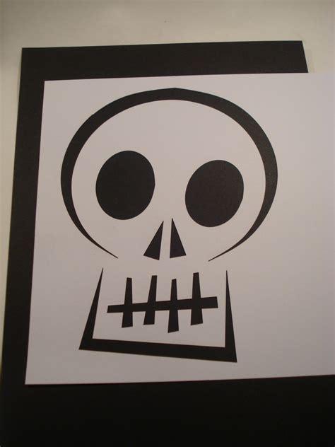 skull stencil
