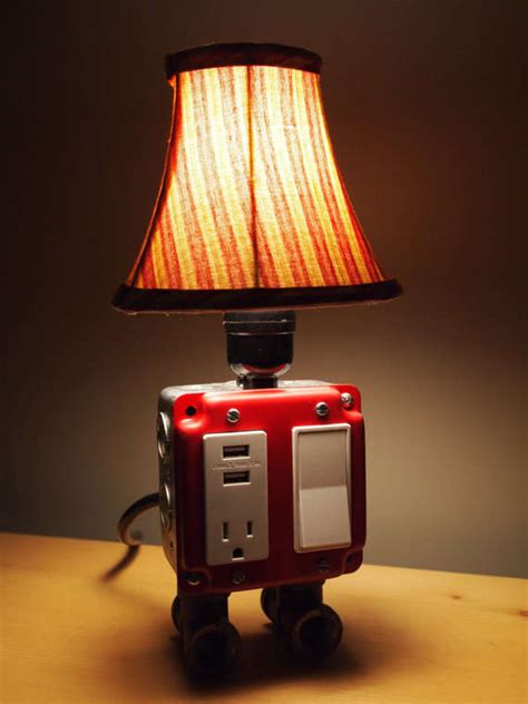 Robotic Multipurpose Chargers : desk lamp phone charger