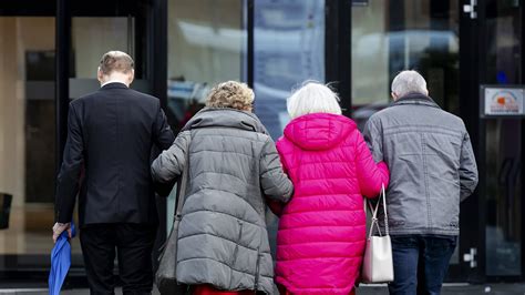 de uitzending van  maart start mh proces beurzen onderuit door coronavirus nieuwsuur