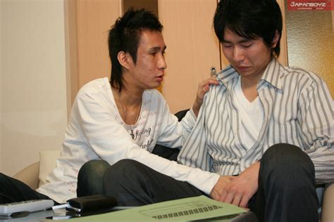 japanese twink with a japanese sales man