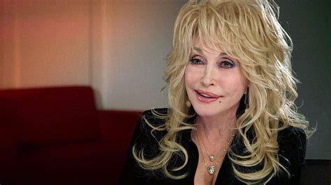 dolly parton admits flirting behind hubby s back but insists their