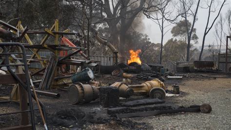homes lost  lives saved  carwoola fire goulburn