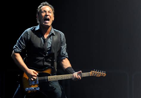 bruce springsteen wallpapers images  pictures backgrounds