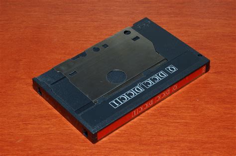 Digital Compact Cassette это Что такое Digital Compact Cassette