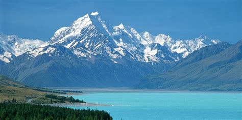 mt cook day    zealand