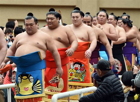 year  brit  japans  famous sumo wrestling commentator