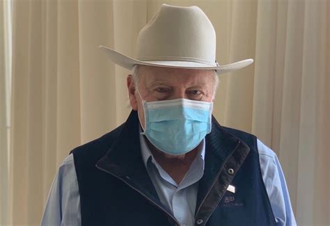 Liz Cheney Tweets Photo Of Dick Cheney Wearing Face Mask