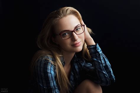 wallpaper face model blonde black background women with glasses