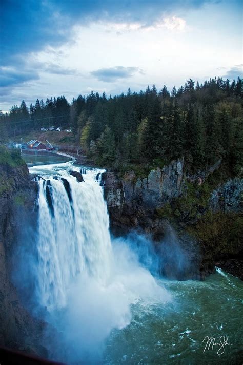 snoqualmie falls snoqualmie falls washington mickey shannon