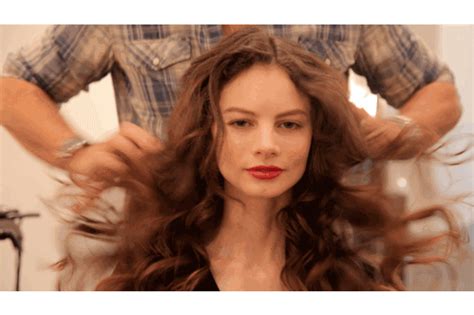 how to get perfectly slept in messy curls