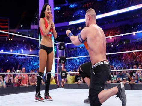 Video Wwe John Cena Proposes To Nikki Bella At