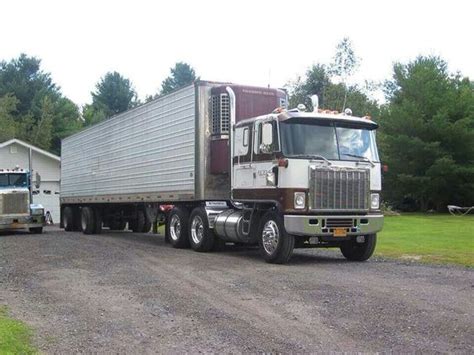 bradleys blog gmc cabover astro trucking stories  pictures