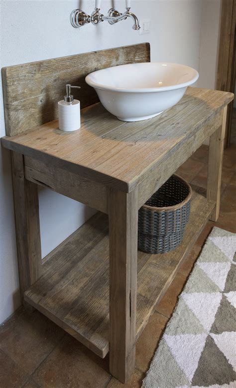 Ripiani in legno e montanti circolari in ferro. Mobile bagno tavolo â ANTICOVECCHIO