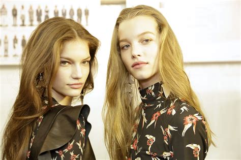 the best french girl hairstyles straight from the paris fashion week