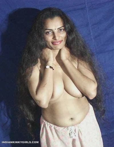 desi randi biwi nude showing amazing boobs indian nude girls