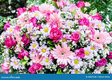 beau bouquet des fleurs pour la ceremonie de mariage photo stock