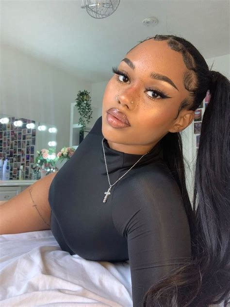 𝔩𝔦𝔳𝔡𝔞𝔞𝔡𝔬𝔩𝔩 In 2020 Black Girl Makeup Baddie Hairstyles Natural
