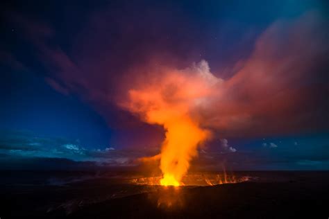 dangerous volcanoes   united states