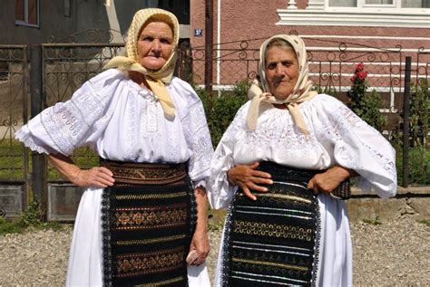 roemeense traditionele kostuud mensen van maharashtra redactionele stock foto image
