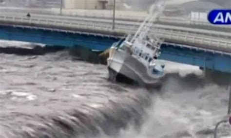 Japan Tsunami Video Shows Tidal Wave Destroying Everything