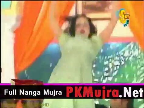 Nida Chaudhry Hot Mujra Stage Dance 2013 Video Dailymotion