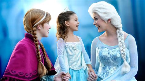 Meet Anna And Elsa Disney California Adventure Park