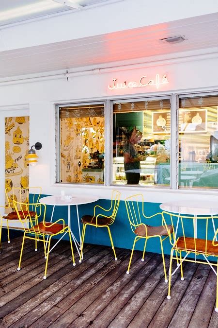 inspirasi desain interior cafe mini  unik instagramable