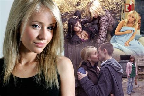 emmerdale star sammy winward s sexiest tv moments as she quits show after 13 years mirror online