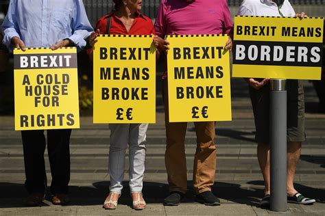 brexit gridlock economists bet  soft deal  uk  turn ibt poll ibtimes