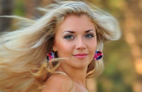 meeting a ukrainian woman in your own country first the pros and cons ukrainian dating blog