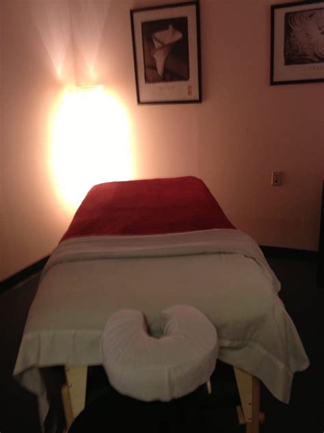 healing hands massage therapy day spas 3 village square lower level