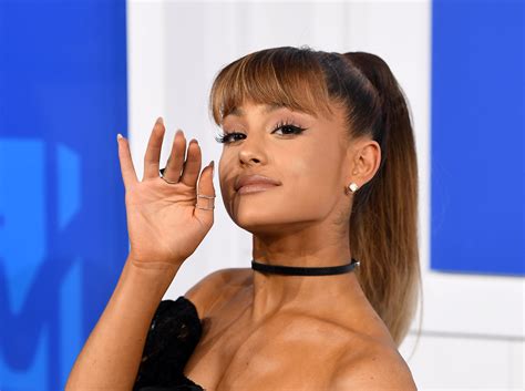 ariana grande confirms she s dating rapper mac miller in a totally adorable snap