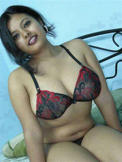 mallu wife sex in bra panty desi mallu aunty removing nighty hd pics
