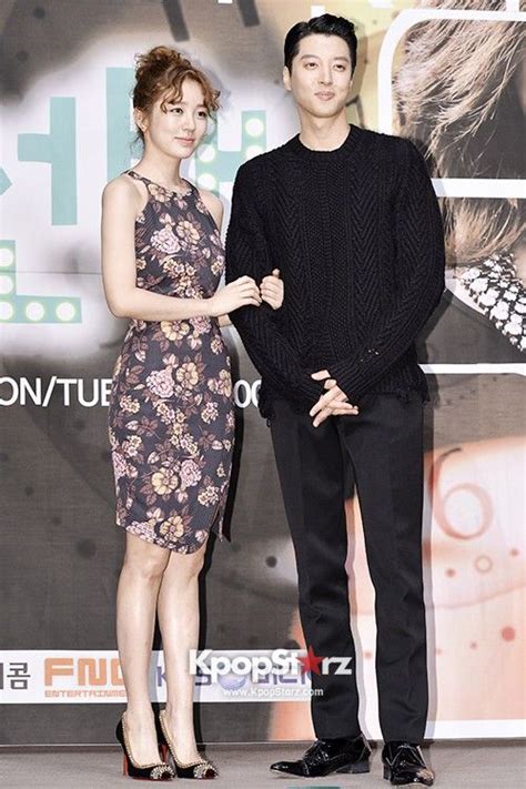 stunning yoon eun hye wows at the marry him if you dare press conference ユンウネ