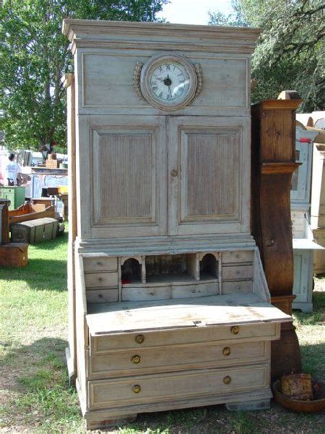 custom  restore antique furniture    fashioned
