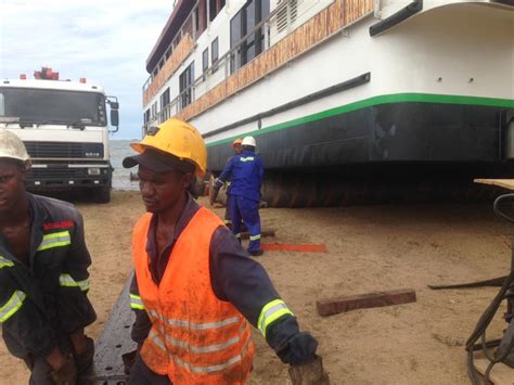 transporting  zimbabwe dream luxury yacht mega rig projects