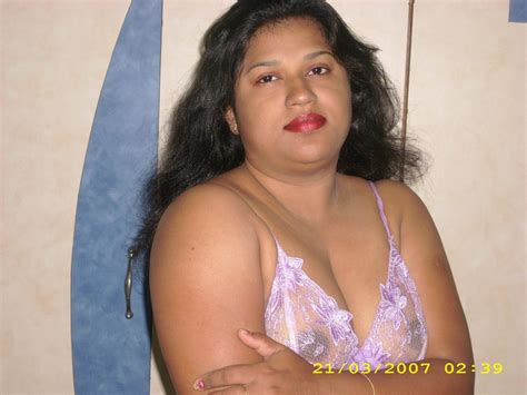 sexy boob show indian saree housewife indian hd sex image