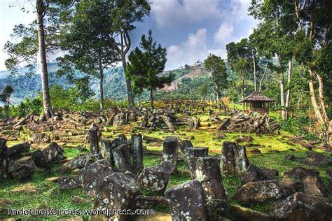 Ini Dia Megalith “gunung Padang” Jabar “stone Henge