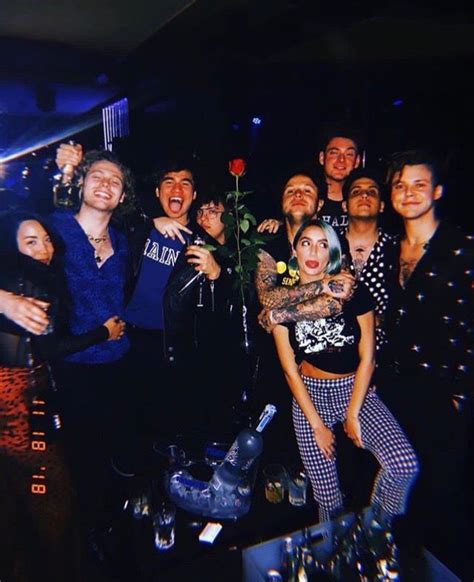 pin by sarah on 5sos in 2019 5 seconds of summer 5sos girlfriends second of summer