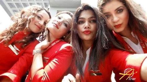 60 Sexy Flight Attendant Selfies From Around The Globe A