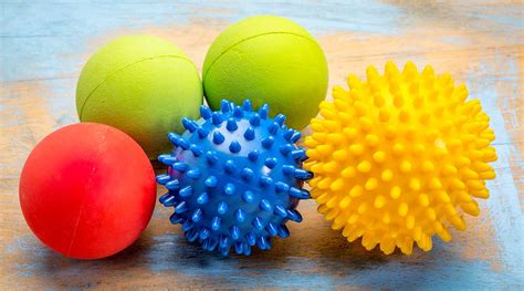 how to give yourself a lacrosse ball massage to improve your golf game