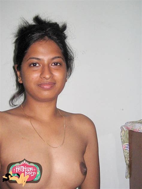 real indian girlfriends show their titties and nubs at indian paradise